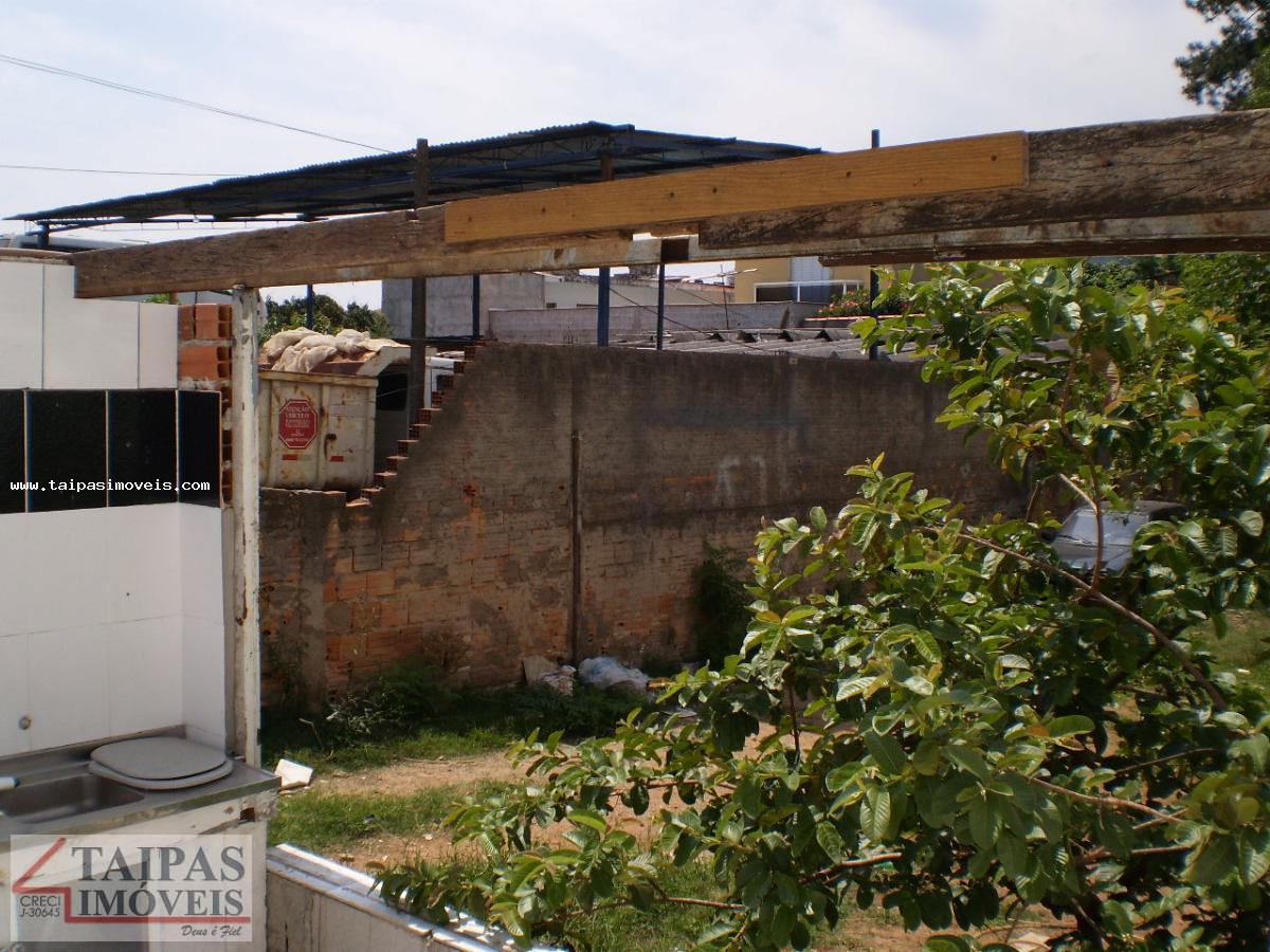 Casa para alugar com 2 quartos, 500m² - Foto 1