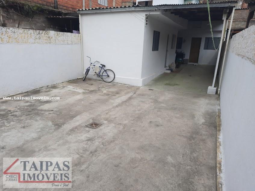 Casa à venda com 2 quartos, 150m² - Foto 1