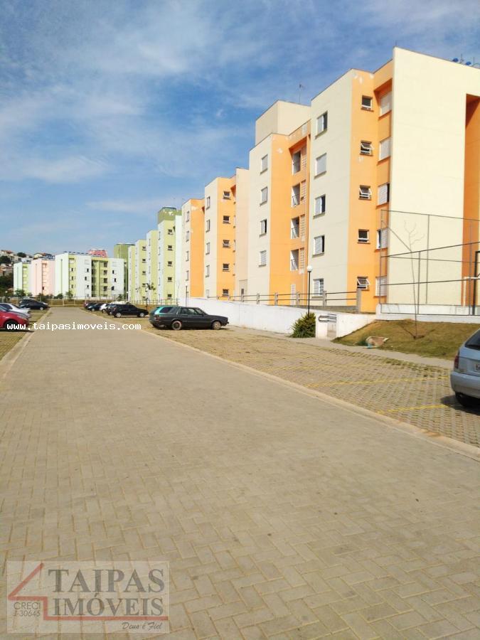 Apartamento à venda com 2 quartos, 64m² - Foto 2