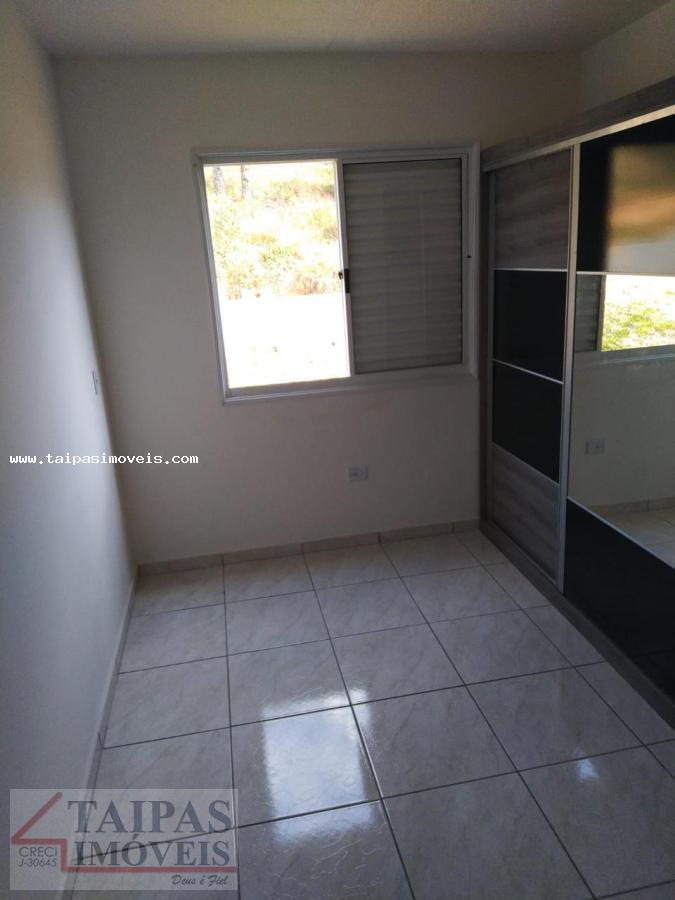 Apartamento à venda com 2 quartos, 64m² - Foto 3