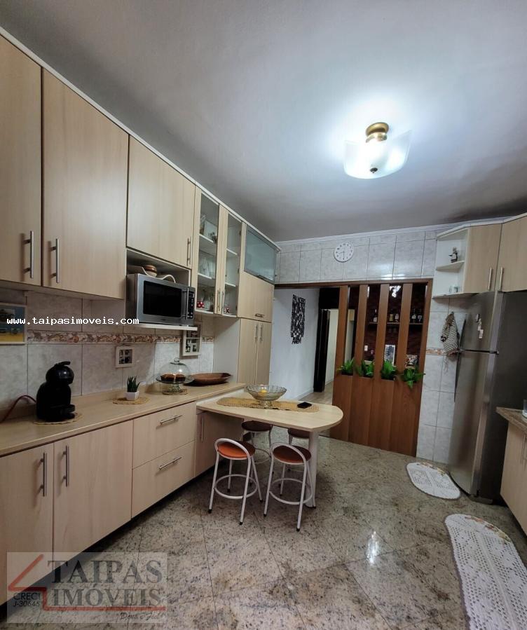 Casa à venda com 3 quartos, 225m² - Foto 17