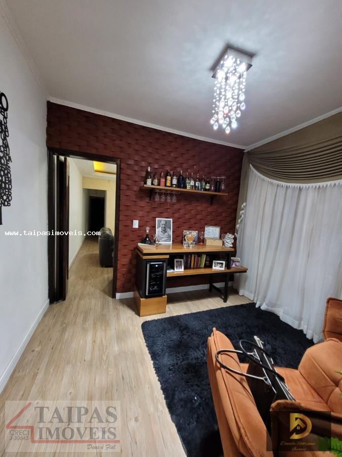 Casa à venda com 3 quartos, 225m² - Foto 26