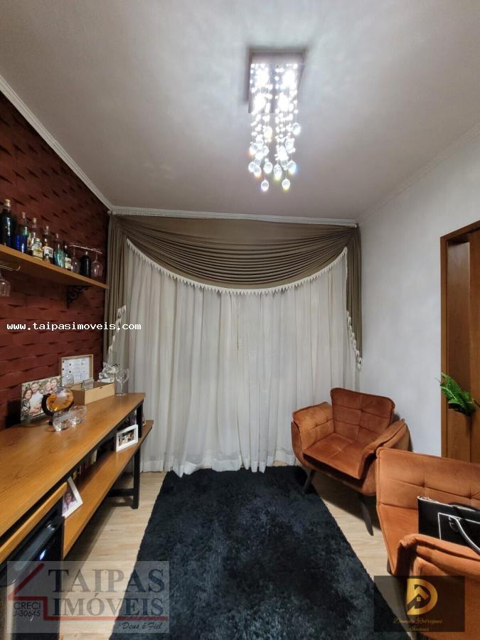 Casa à venda com 3 quartos, 225m² - Foto 27