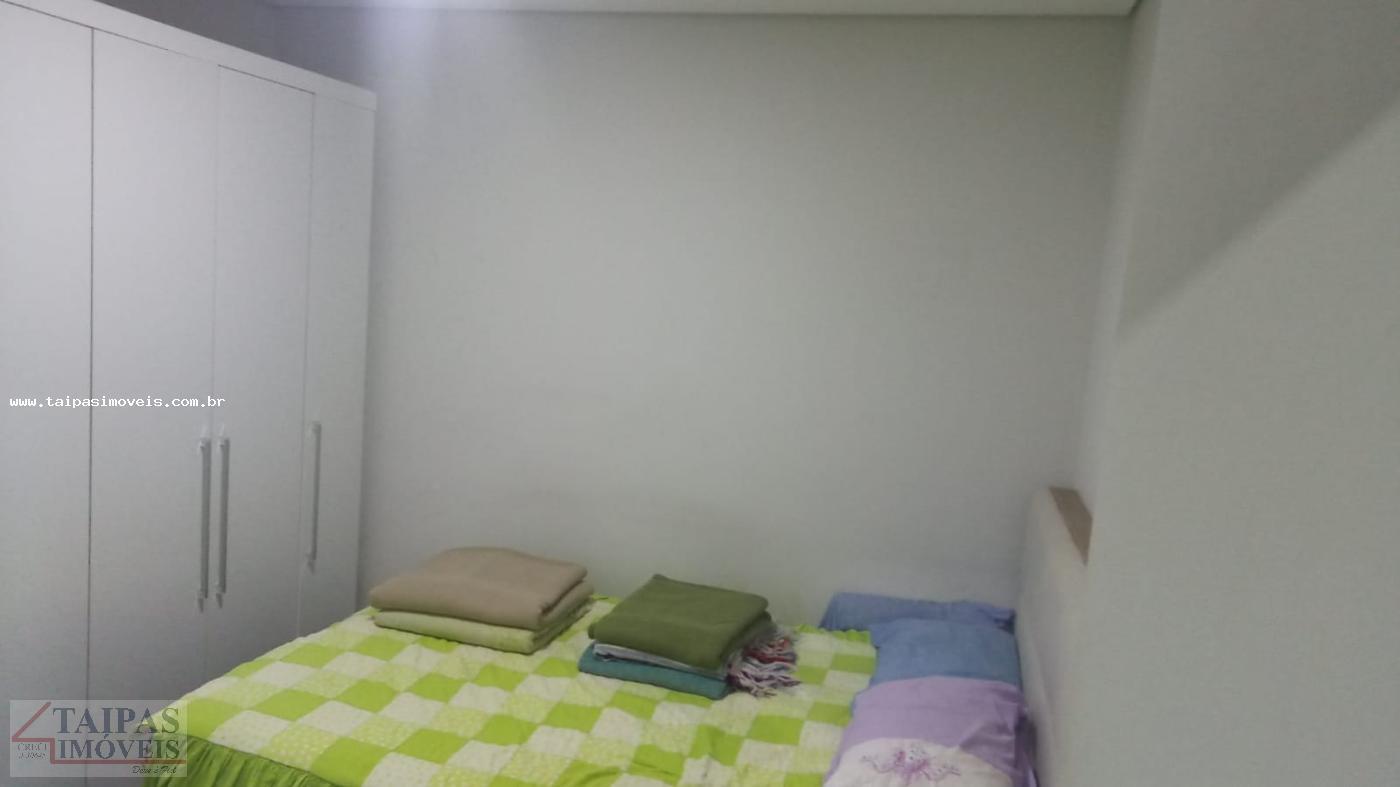 Casa à venda com 2 quartos, 200m² - Foto 4