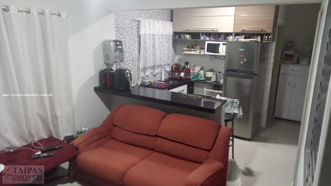 Casa à venda com 2 quartos, 200m² - Foto 3