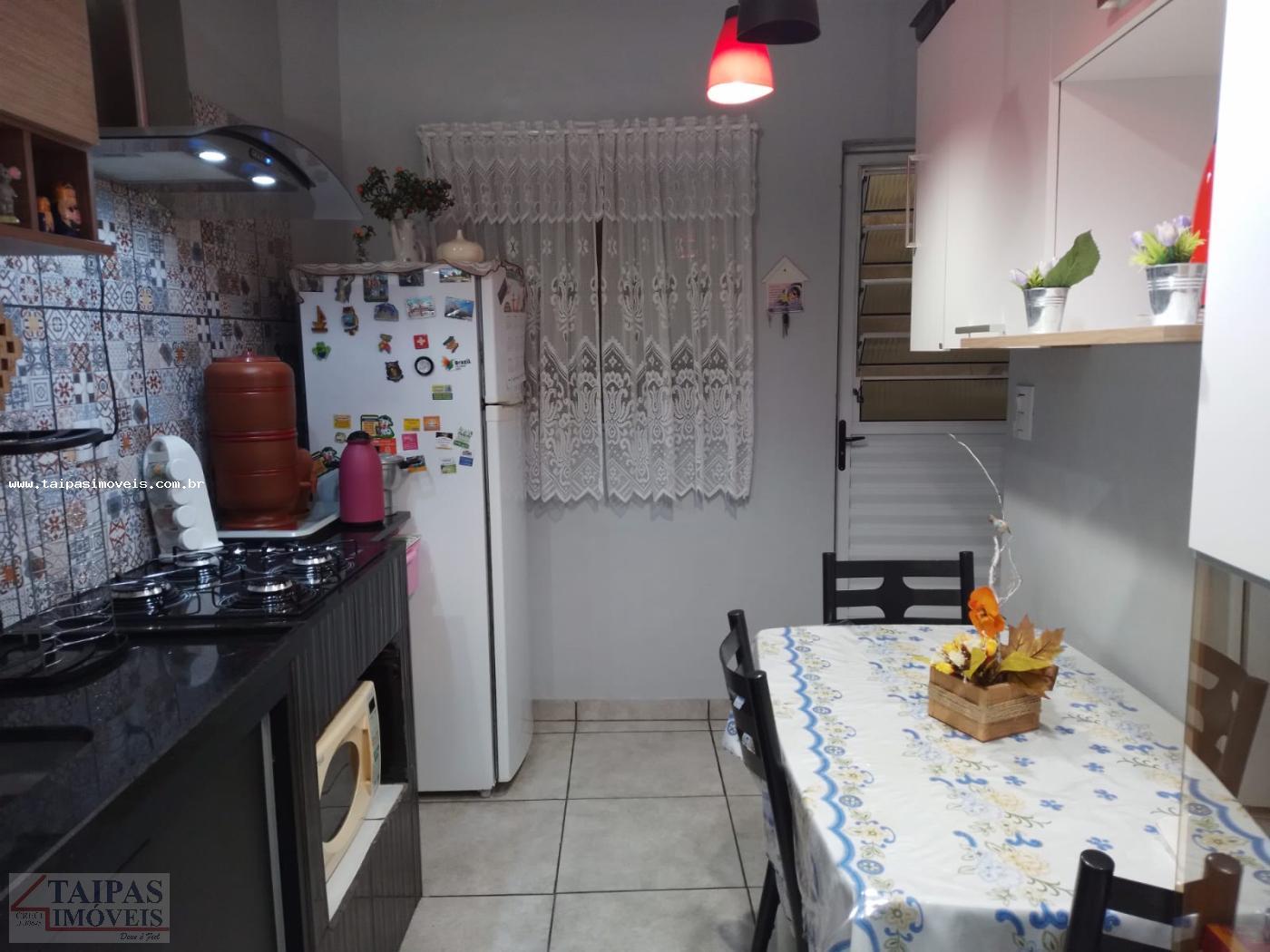 Sobrado à venda com 2 quartos, 125m² - Foto 4