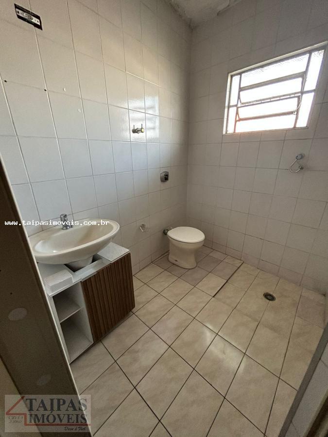 Casa à venda com 2 quartos, 125m² - Foto 3