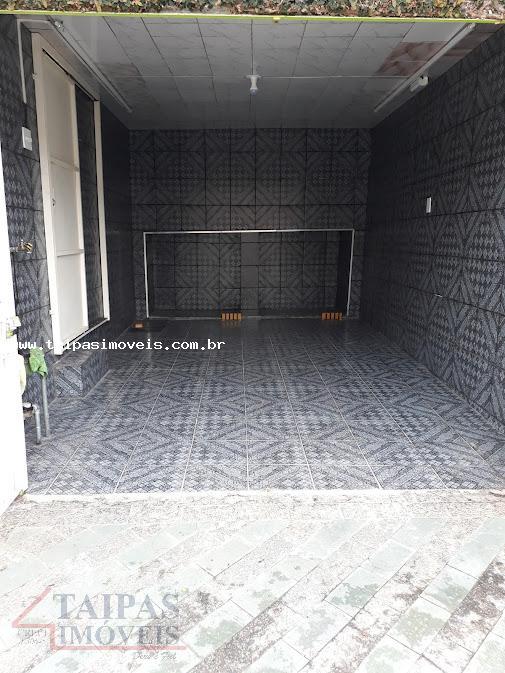 Sobrado à venda com 5 quartos, 200m² - Foto 2