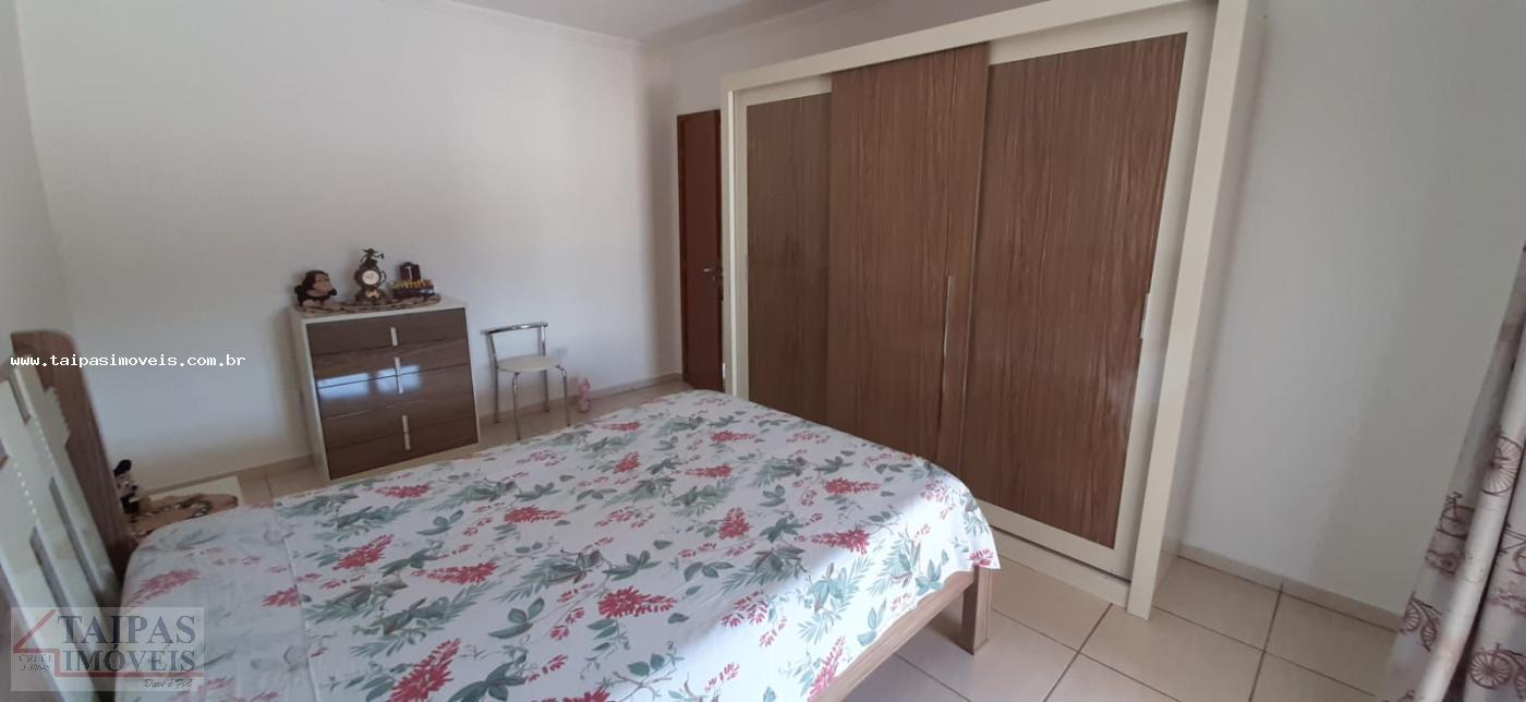 Sobrado à venda com 2 quartos, 250m² - Foto 17