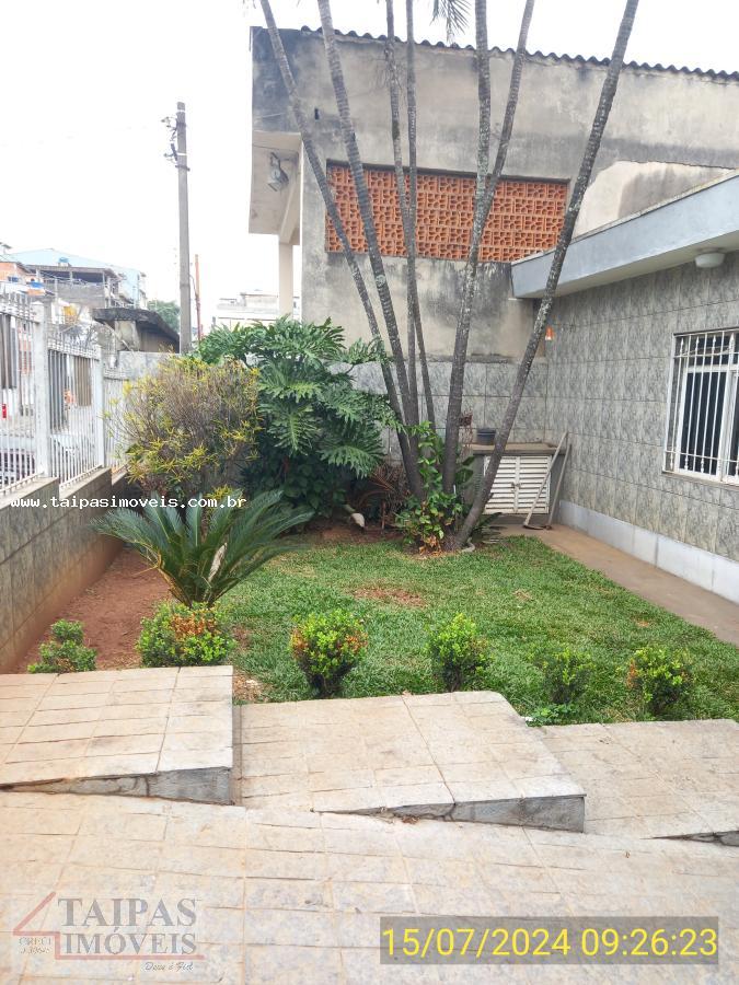 Casa à venda com 3 quartos, 250m² - Foto 2